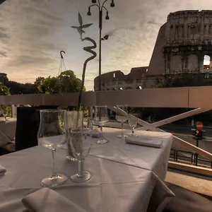 Royal House 3*, Roma Italia